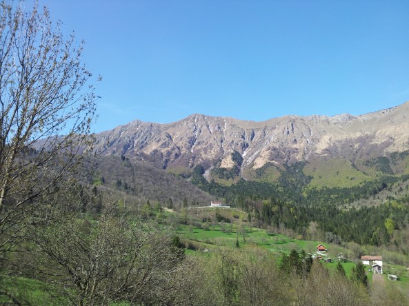 levo Gabrovec (1630m) v sredini Musc (1612m)